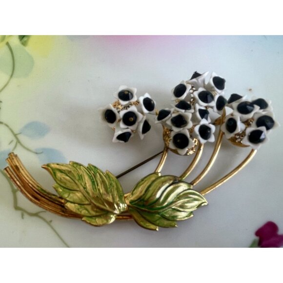 Vintage 1950s Metal Flower Brooch Porcelain Glass Bead Accents - Picture 11 of 11